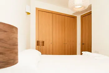 Апартаменты Urban Living Alcazabilla *