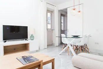 Urban Living Alcazabilla * Малага