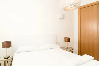 Urban Living Alcazabilla Апартаменты